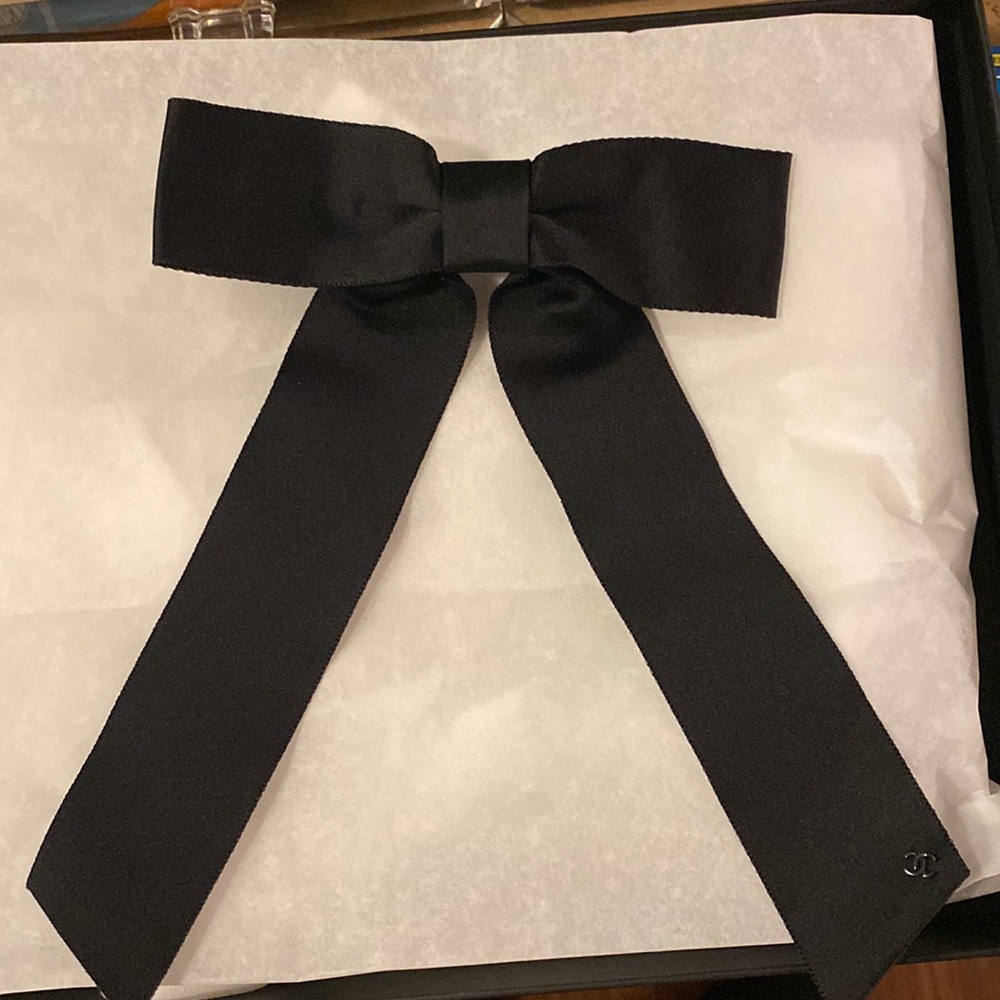 New conditions Chanel 2022 hair accessories